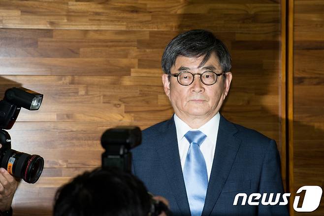 16일 법무부 장관 후보직을 사퇴한 안경환 서울대 교수.  2017.6.16/뉴스1 © News1 이승배 기자