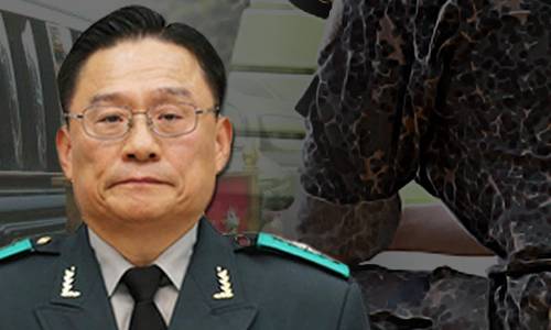 그래픽 강민진 디자이너.