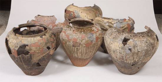 경당지구서 출토된 시유(施油)도기들. [중앙포토, 한신대박물관]