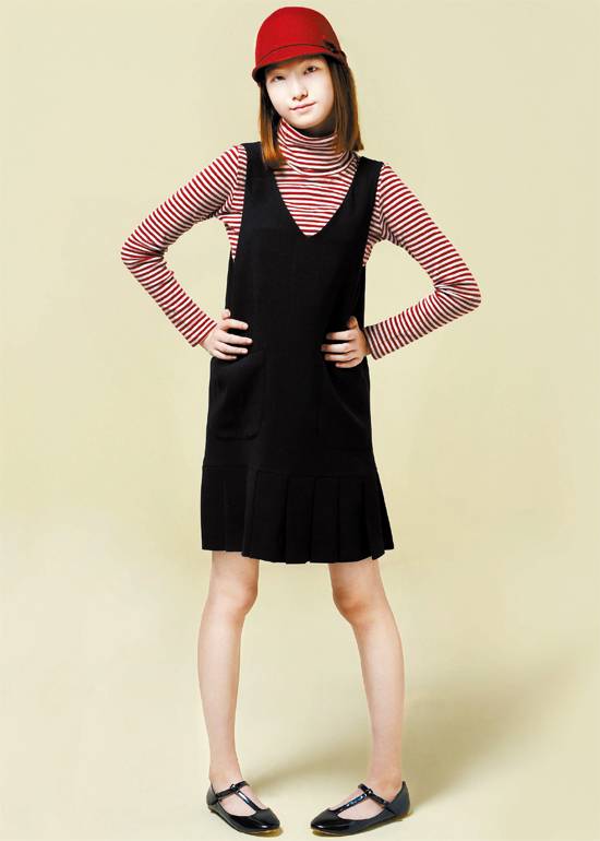 모델=김민솔(서울 성북초 6), 사진=장진영 기자 원피스는 에잇 세컨즈, 모자와 구두는 자라 키즈