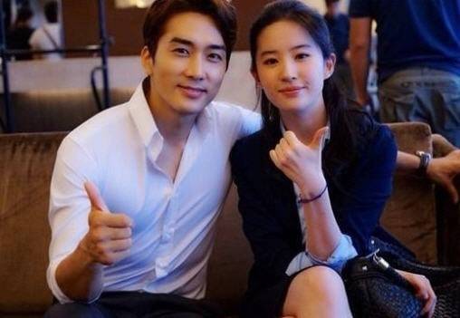 [연인 사이임을 인정한 송승헌과 유역비. 사진=송승헌 유역비 SNS]