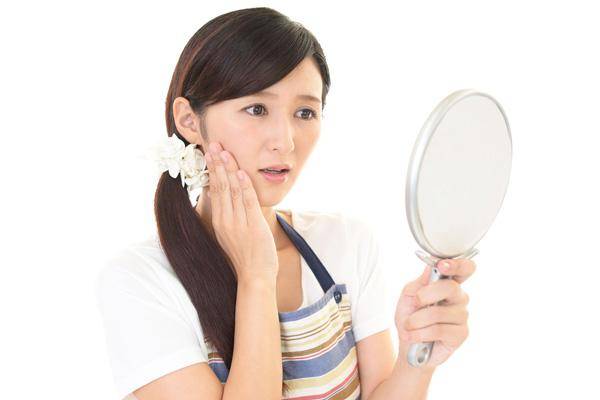 [헬스조선]피부 변화 나타나는 환절기에는 잦은 세안 등 과도한 관리를 하면 피부 손상 위험 높아 주의해야 한다./사진=피스토리 제공