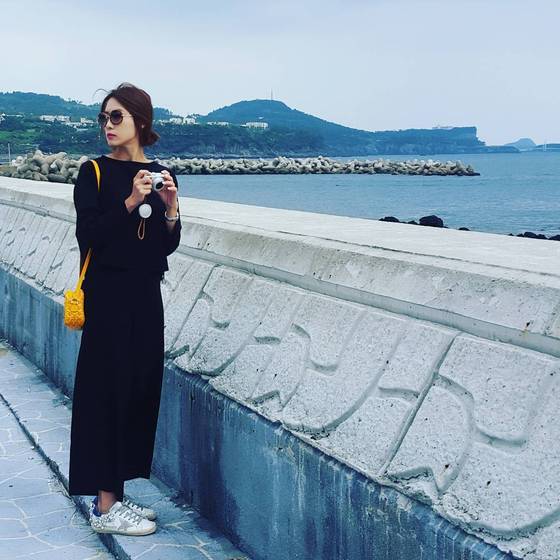 홍은희가 제주도 여행 인증 사진을 공개했다. © News1star/ 홍은희 인스타그램