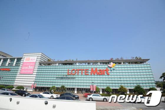 광주 서구 롯데마트 월드컵점 모습./뉴스1 © News1 황희규