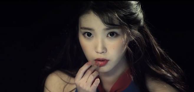 아이유 스물셋. [사진 유튜브 영상 캡쳐]