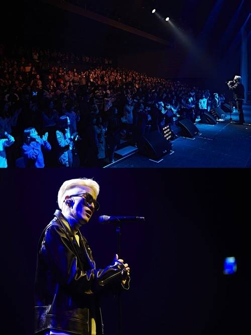 [첫 단독 콘서트 무대에 오른 자이언티. 사진제공=아메바컬쳐]