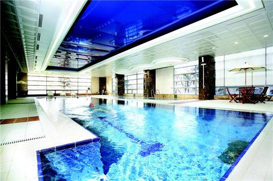 GS건설 청암자이 수영장.