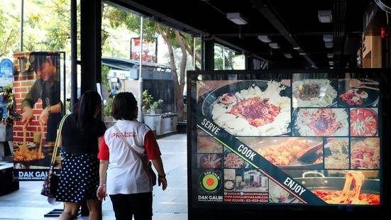 태국에서 한국 장류를 사용한 음식이 인기를 끌고 있다. 한식을 선보이는 한 태국 닭갈비 프랜차이즈 전문점은 창업 2년만에 1개였던 점포 수를 9개로 늘렸다. /유진우 기자