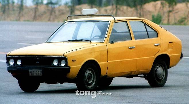 75년 출시된 한국 최초의 국산 자동차 현대 ‘포니’