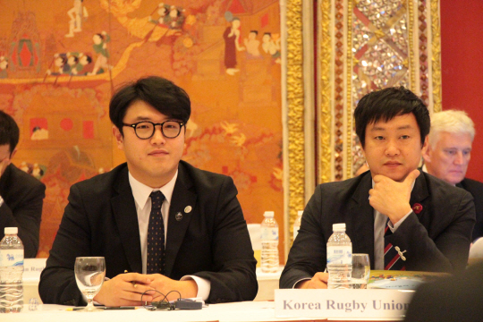 회의참가중인 최재섭 위원장(오른쪽)