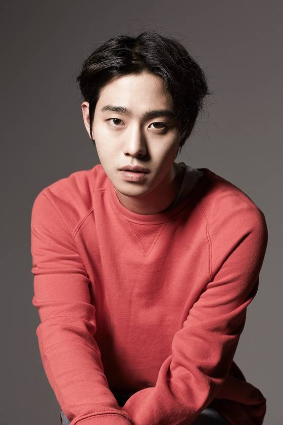 배우 안효섭이 최근 진행된 인터뷰에서 MBC 단막극 '퐁당퐁당 러브' 향후 다양한 모습을 보여줄 수 있는 엔터테이너가 되고 싶다고 포부를 밝혔다. © News1star / 스타하우스 엔터테인먼트