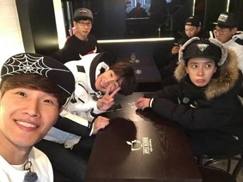 ‘런닝맨’ 단체샷 눈길, 지효야 개리 찾니?”