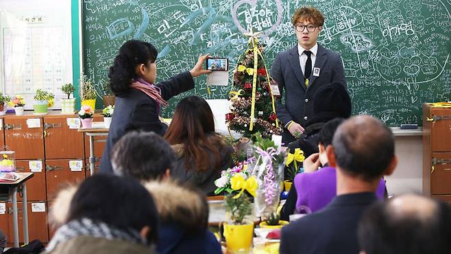10일 오후 경기도 안산시 단원고등학교에서 열린