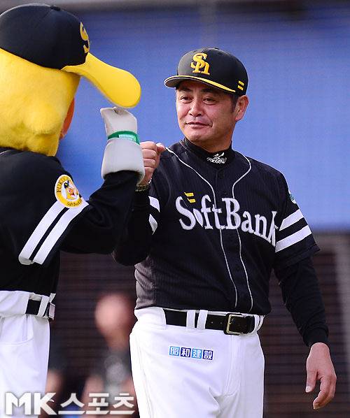 명예의 전당에 헌액된 구도 기미야스 감독. 사진=MK스포츠 DB