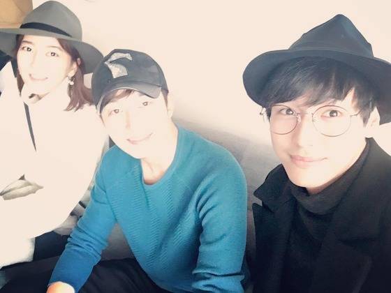 '동네의 영웅' 박시후와 최윤소, 지일주의 다정한 모습이 포착됐다. © News1star/최윤소 인스타그램