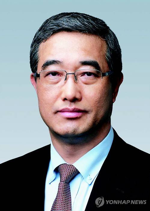 포스코 사장으로 선임된 황은연 부사장     (서울=연합뉴스) 포스코가 1일 단행한 임원 인사에서 사장으로 선임된 황은연 부사장(경영인프라본부장). << 포스코 제공 >>