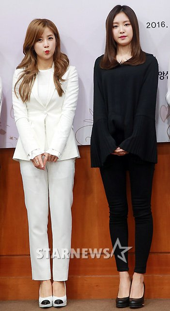 [★포토]박초롱-손나은, '화이트&블랙 패션'