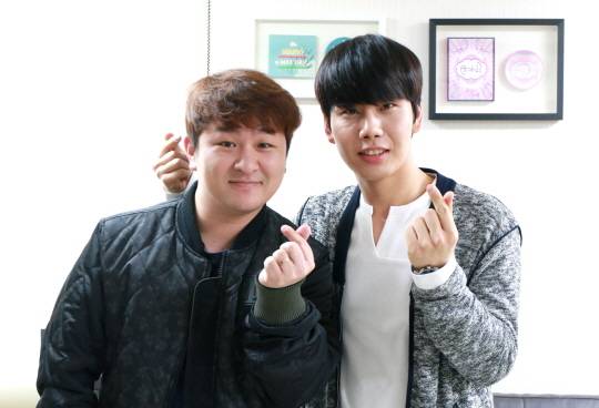 허각(왼쪽)과 브로맨스의 박장현 / 사진제공=에이큐브엔터테인먼트