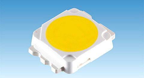 도시바가 2012년 12월 첫 선을 보인 GaN-on-Si 기반 LED