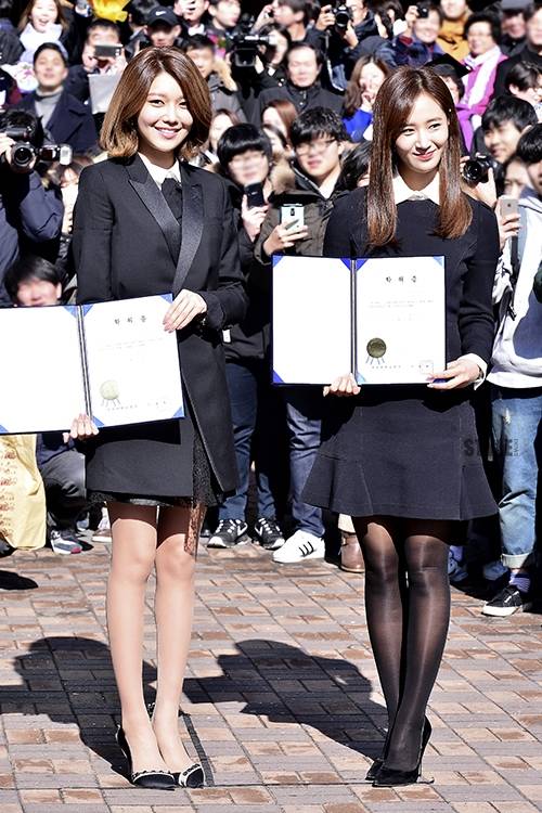 수영(왼쪽), 유리