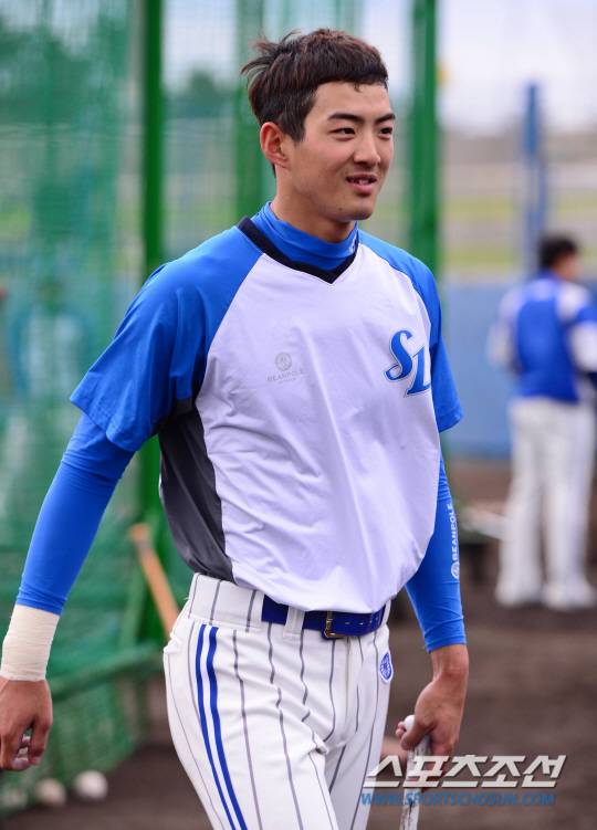 [포토] 구자욱 '오키나와에서도 빛나는 꽃미소'