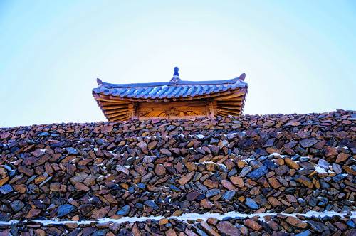 돌로 쌓은 멍에 전망대