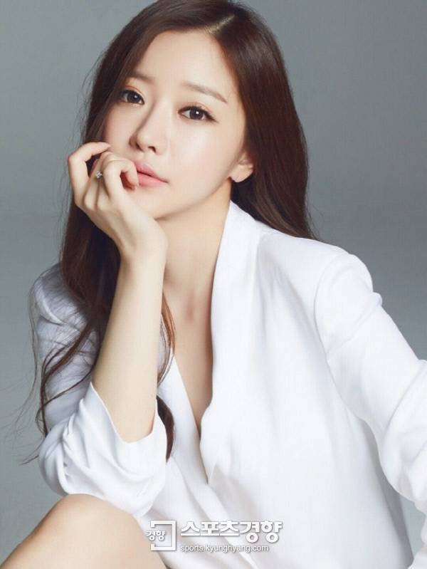 배우 윤사랑. 사진 베이에엠컴퍼니