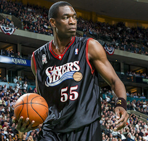 브뤼셀 테러 현장에 있다가 생존한 NBA 전설 무톰보 [사진 위키피디아]