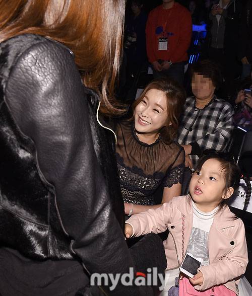 ▲ 정가은 D라인에 놀란 현영, '다은아 여기 아가가 있어'