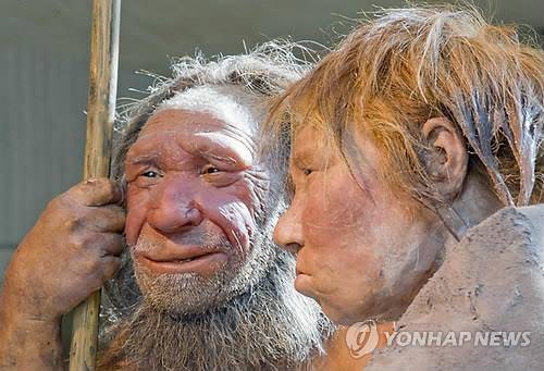 재현한 네안데르탈인의 모습. (AP 자료 사진)