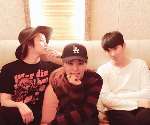 김희철X김정모X휘인의 콜라보 곡 '나르시스'가 15일 자정 공개된다. (사진 - 김정모 SNS)