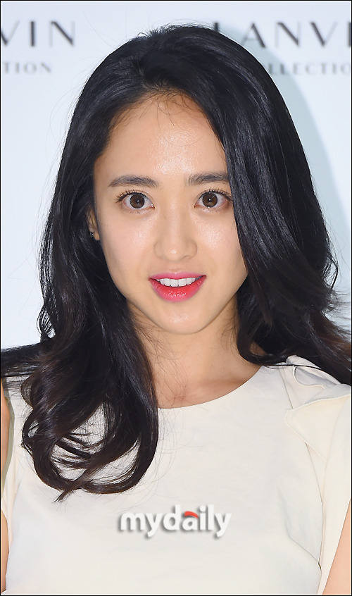 ▲ 김민정, '클로즈업에도 굴욕 없는 미모'