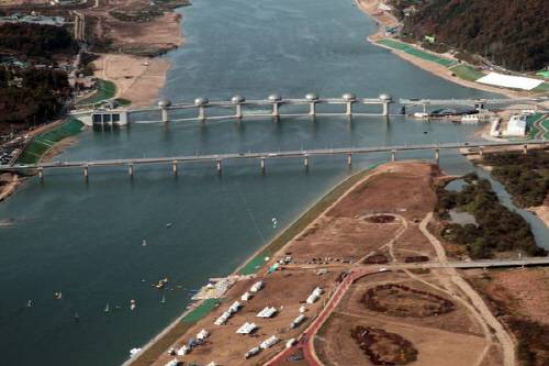 경기도 여주군 남한강 이포교 전경