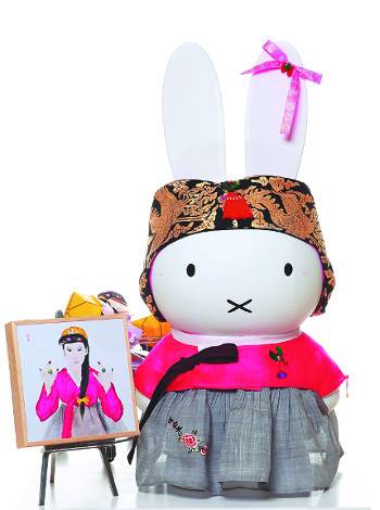 한복입은 미피(김현정 작가, 박술녀 한복디자이너 협업 작품). 롯데갤러리 제공