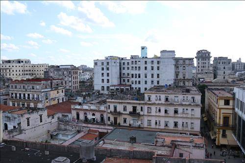 (아바나=연합뉴스) 김지헌 특파원 = 미국 작가 어니스트 헤밍웨이가 머물렀던 쿠바 아바나의 암보스 문도스 호텔에서 내려다본 풍경.