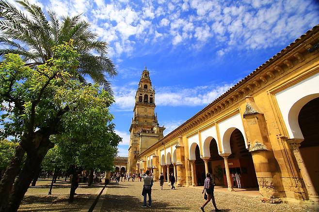 1984년 유네스코 세계문화유산으로 지정된 코르도바 역사지구.