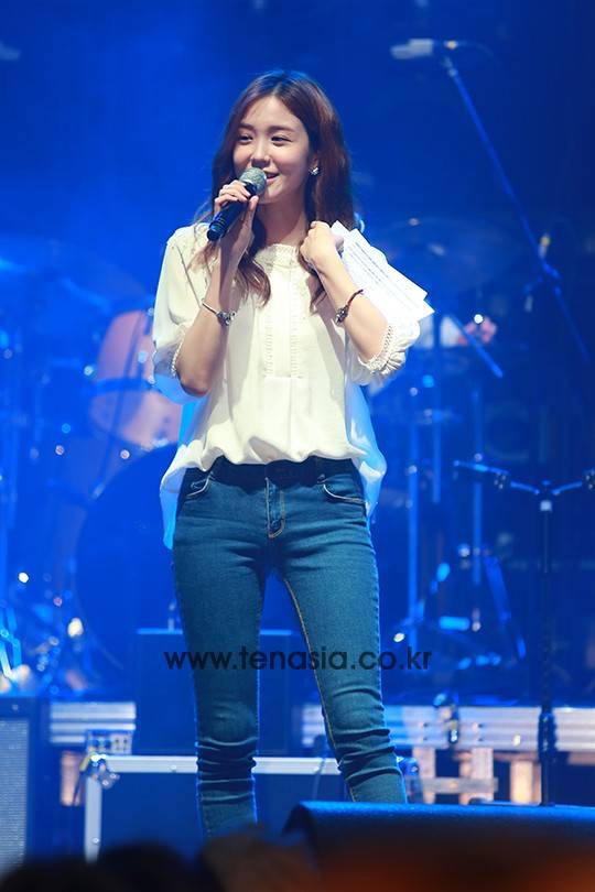 장예원이 2부 진행을 맡고 있다. (장예원의 오늘 같은 밤)