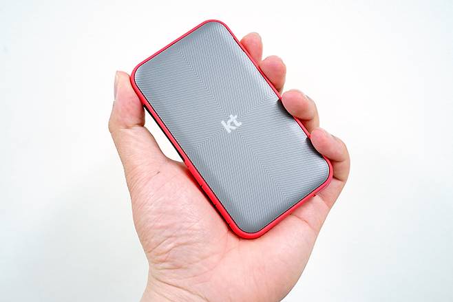 인포마크의 KT LTE 에그+A 단말기 IML450.