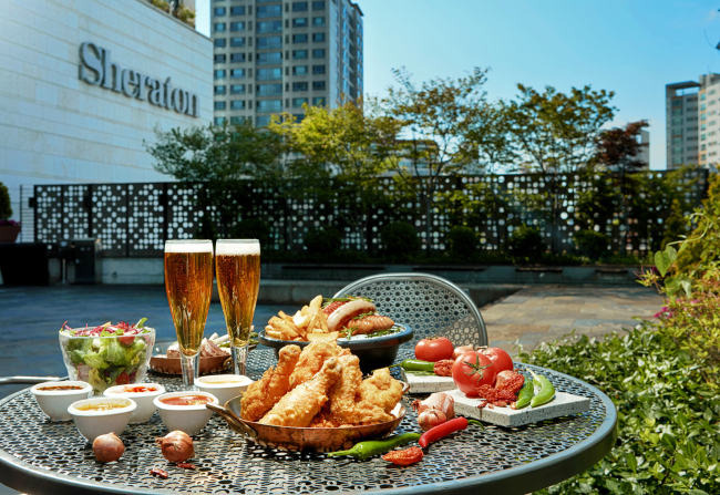 A promotional image for the Sheraton Seoul D Cube City Hotel’s upcoming “Devil‘s Chicken“ weekly semi-buffet event, which will kick-off starting June 3. (Sheraton Seoul D Cube City Hotel)