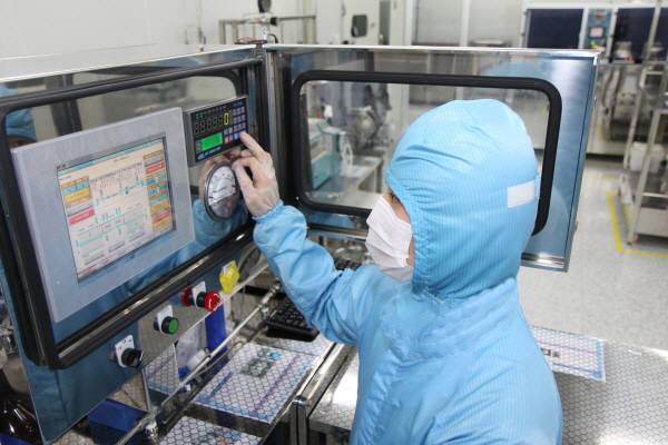 디엔에프 클린룸