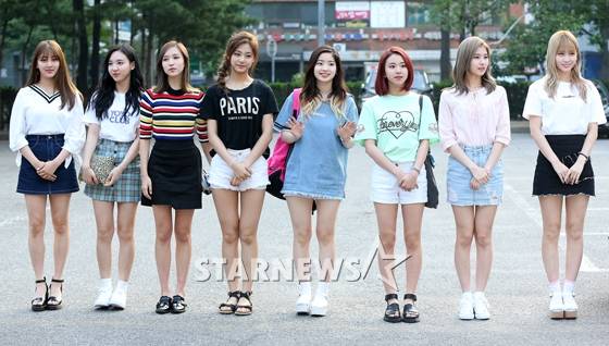 [★포토]트와이스, '상큼 발랄 소녀들 출근 완료'