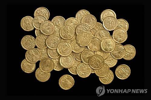 영국 금화 (AP=연합뉴스)