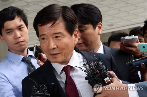 금품수수와 회삿돈 횡령 등 20억원대 비리를 저지른 혐의로 구속기소된 남상태(66) 전 대우조선해양 사장 [연합뉴스 자료사진]