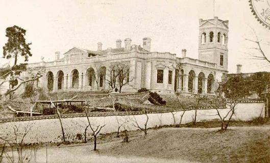 '사진으로 보는 서울 백년'에 수록된 1986년 구 러시아공사관의 모습.