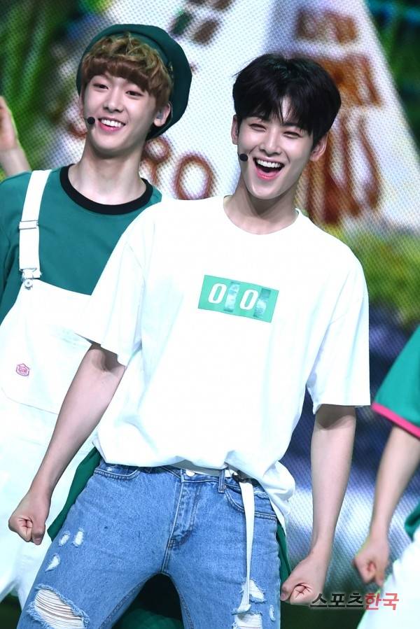 '쇼! 챔피언' 무대에 선 아스트로 차은우. 사진=장동규 기자 jk31@hankooki.com