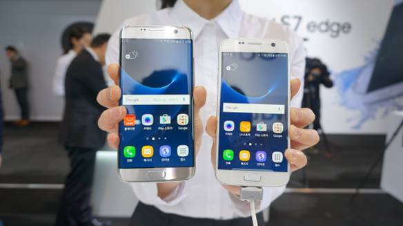 삼성전자가 올해 3월 출시한 ‘갤럭시S7’ 시리즈 / 사진=전준범 기자