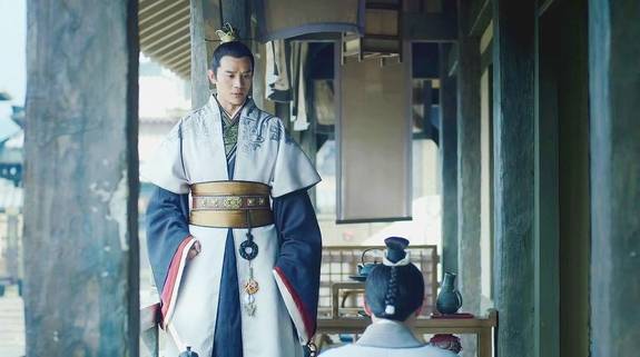 '랑야방'은 지난해 중국 50개 주요 도시에서 모두 시청률 1위를 차지한 무협 정치 사극이다. 인터넷 소설이 원작이며, 중국 양(梁)나라 때 역모로 몰려 몰락한 집안의 임수(林殊)가 얼굴과 신분을 모두 바꾼 채 강호를 호령하는 조직 강좌맹(江左盟)의 종주인 매장소(梅長蘇)로 살아가는 이야기를 그리고 있다. /사진=중화TV(CJ 제공)