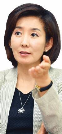 신경훈 기자 khshin@hankyung.com