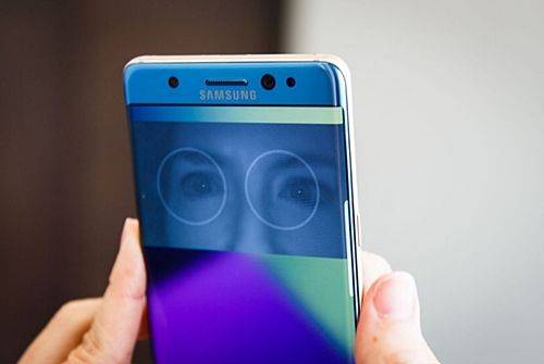 갤럭시노트7의 홍채 인식 스캐너 (사진= 씨넷)