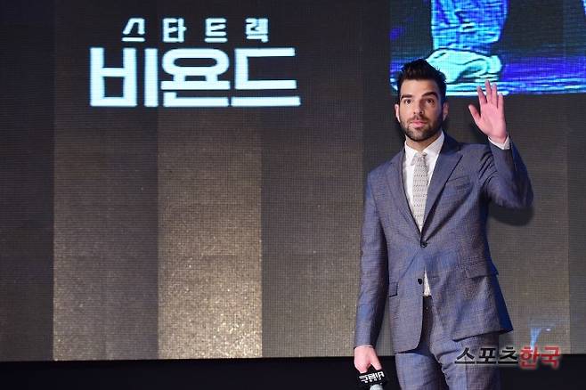 영화 '스타트렉 비욘드' 레드카펫 행사에 참석하고 있는 배우 재커리 퀸토. 사진=강도형 인턴기자 multi@hankooki.com